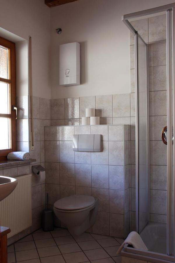 Weingut -1869- Brunnenhof Appartement Hatzenport Buitenkant foto